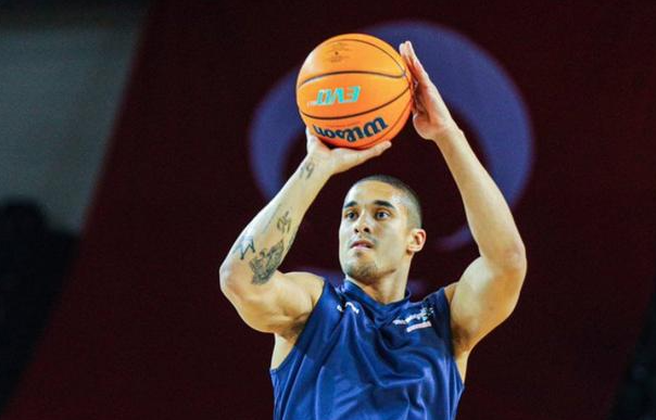 yy易游平台转折点北京首钢手感冰凉，意甲赛前攻防权衡，气氛紧张，年轻球员得到机会的简单介绍