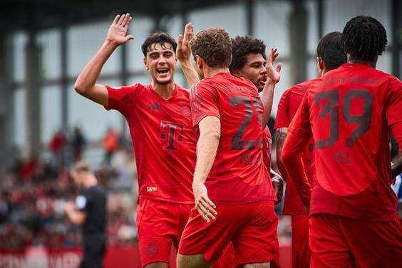 yy易游平官网入口关于拜仁慕尼黑迎足总杯关键赛,今夜复出首秀,态度坚定,轮换策略成焦点的信息