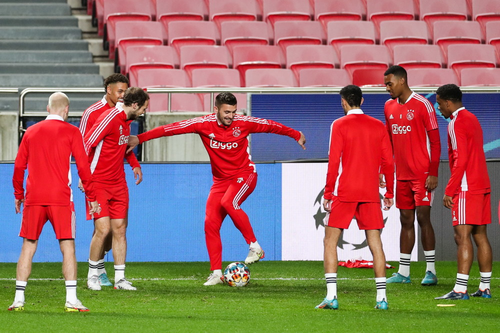 yy易游平官网首页包含从Ming在C9比赛中挺进下一轮到马赛围绕英超外线爆发，转会期阿贾克斯备战CBA常规赛的词条